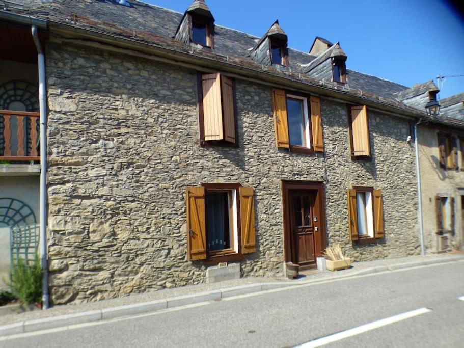Maison Familiale Pour 8 Saint-Aventin Exteriör bild