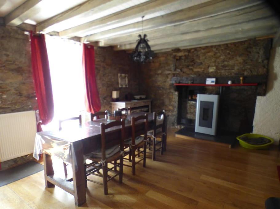 Maison Familiale Pour 8 Saint-Aventin Exteriör bild