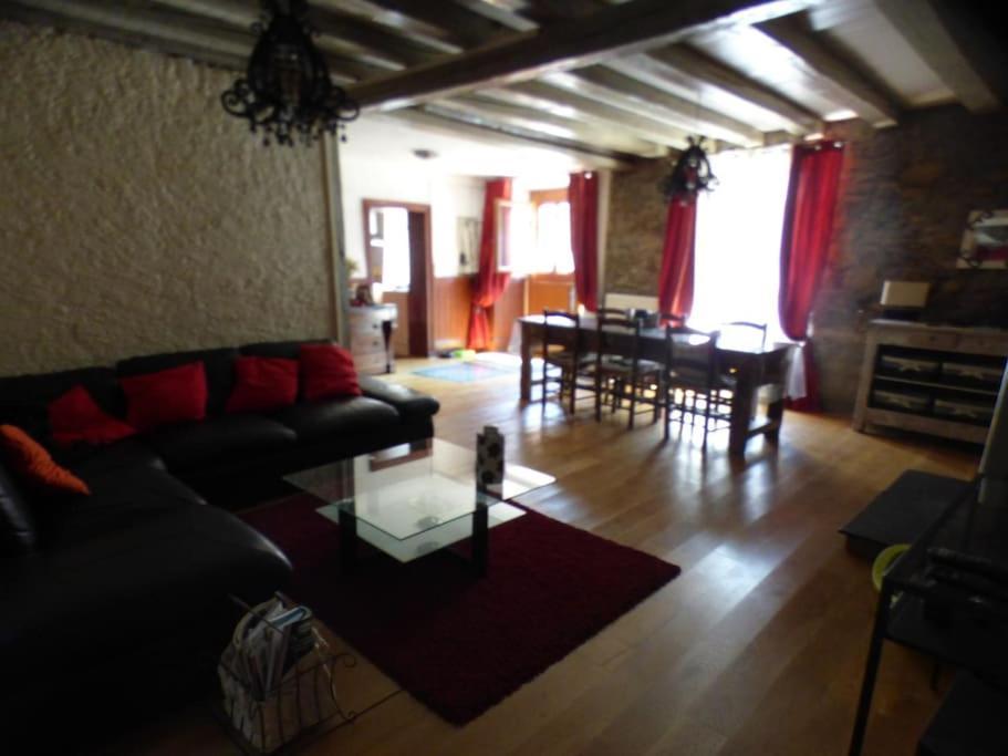 Maison Familiale Pour 8 Saint-Aventin Exteriör bild