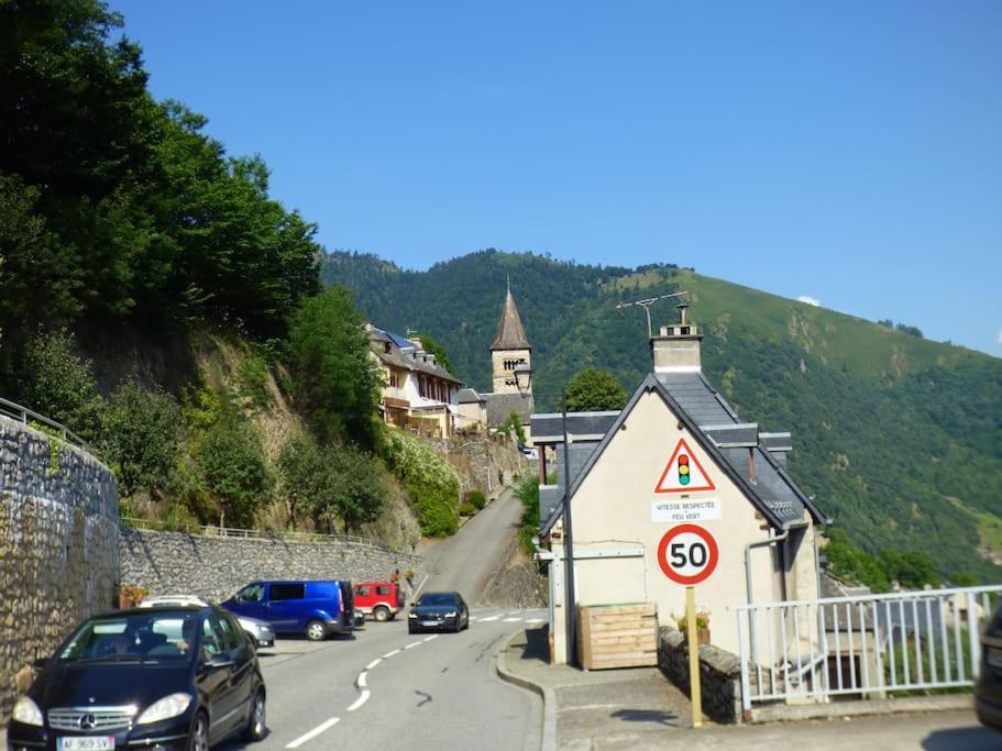 Maison Familiale Pour 8 Saint-Aventin Exteriör bild