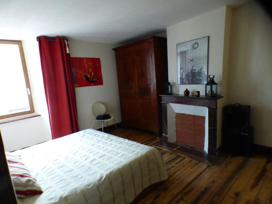 Maison Familiale Pour 8 Saint-Aventin Exteriör bild