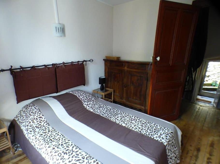 Maison Familiale Pour 8 Saint-Aventin Exteriör bild