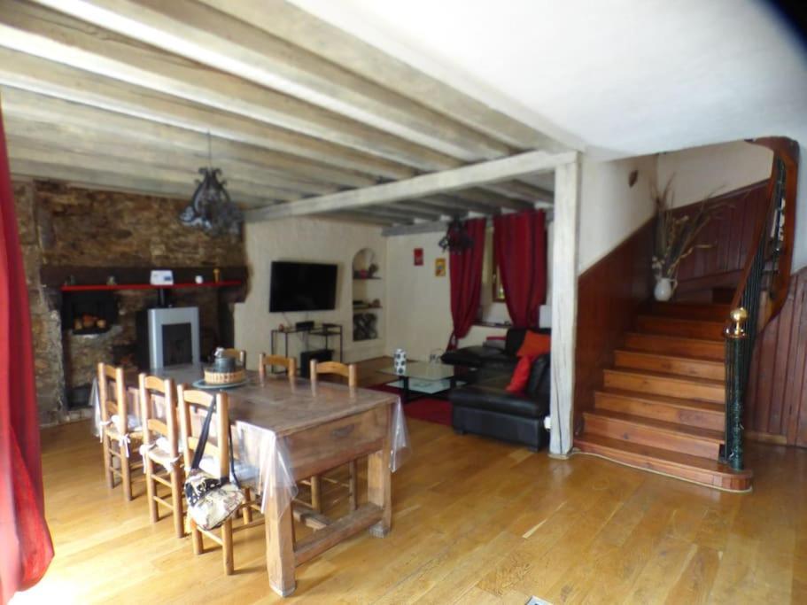 Maison Familiale Pour 8 Saint-Aventin Exteriör bild