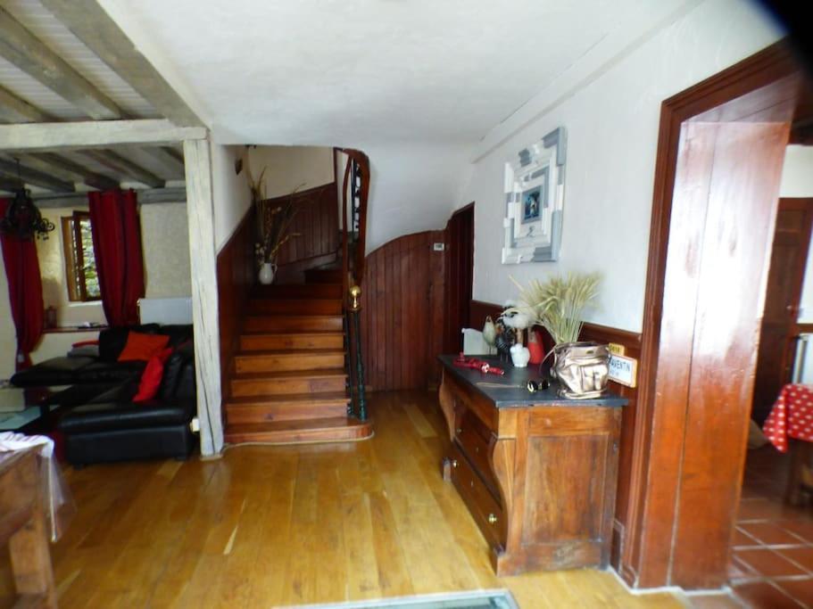 Maison Familiale Pour 8 Saint-Aventin Exteriör bild