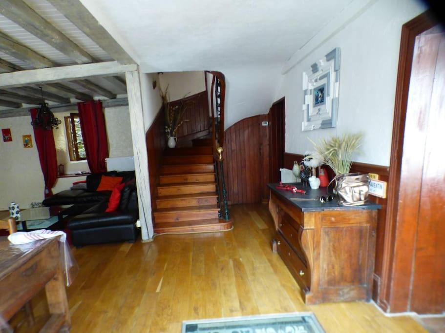 Maison Familiale Pour 8 Saint-Aventin Exteriör bild