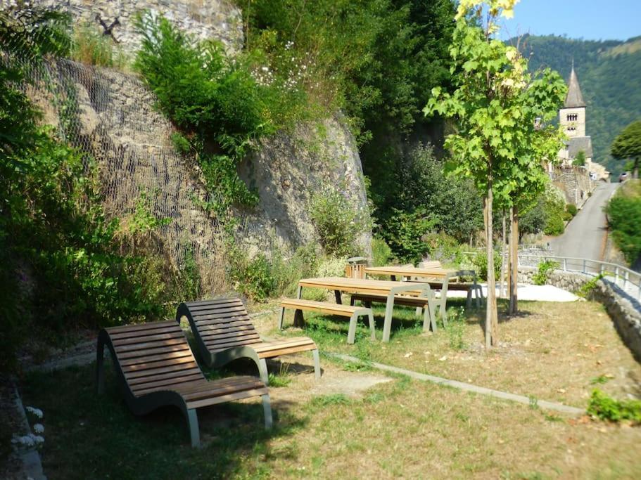Maison Familiale Pour 8 Saint-Aventin Exteriör bild