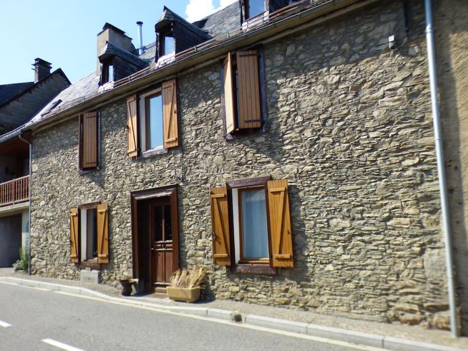 Maison Familiale Pour 8 Saint-Aventin Exteriör bild